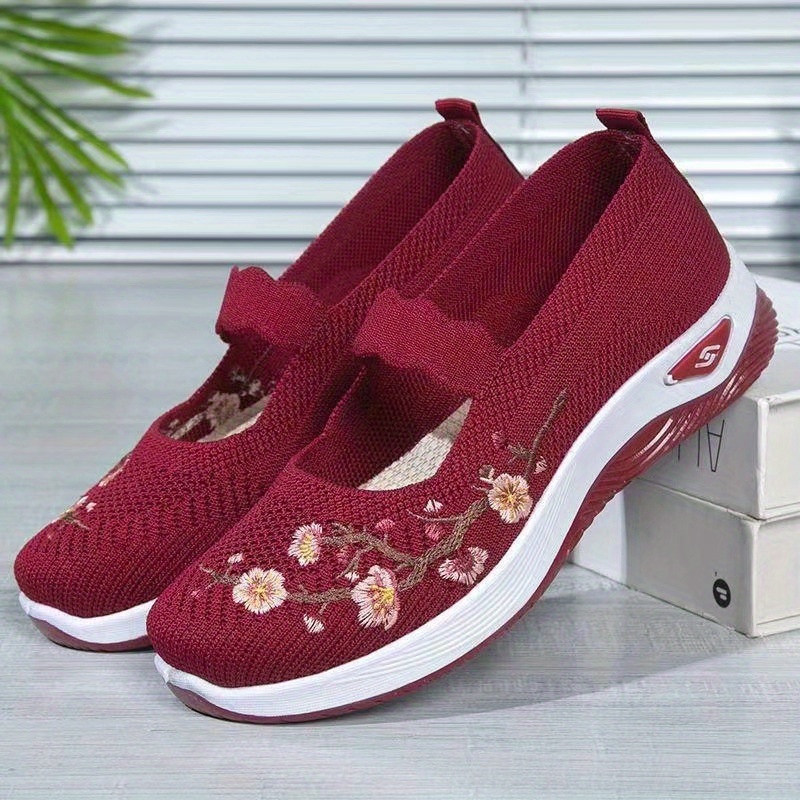 womens knitted flat shoes comfy floral embroidered slip on shoes outdoor casual comfy shoes details 2